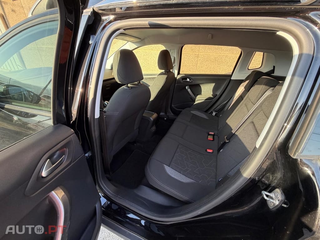 Peugeot 2008 1.6 BlueHDi Style