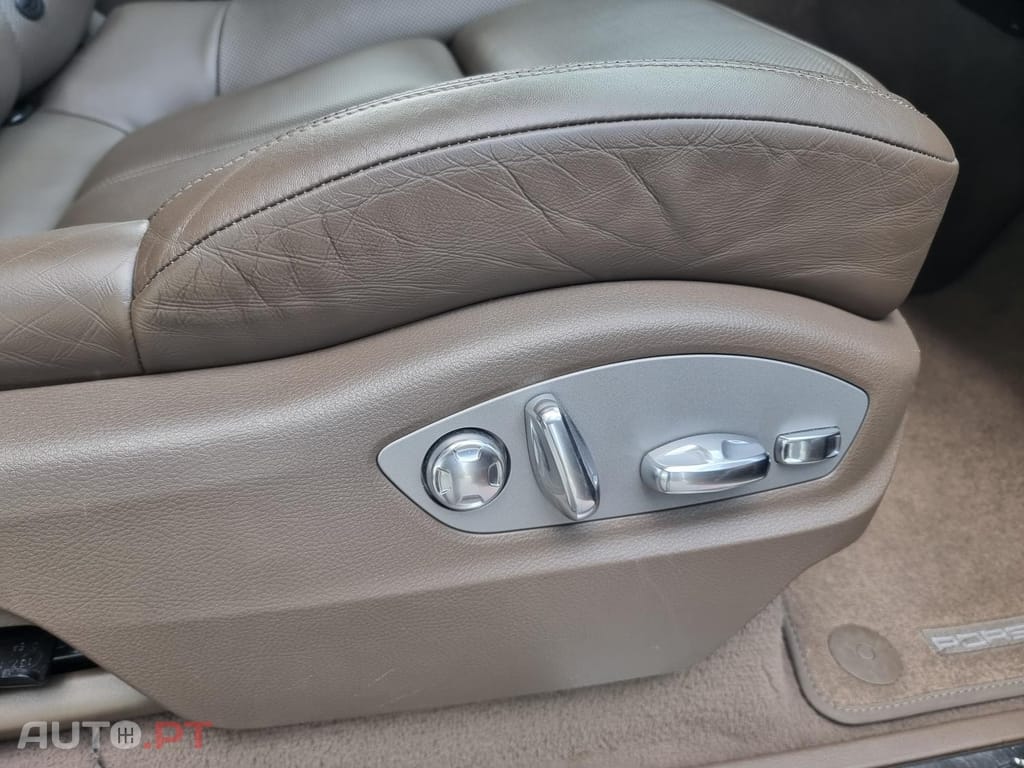 Porsche Cayenne Turbo Tiptronic S