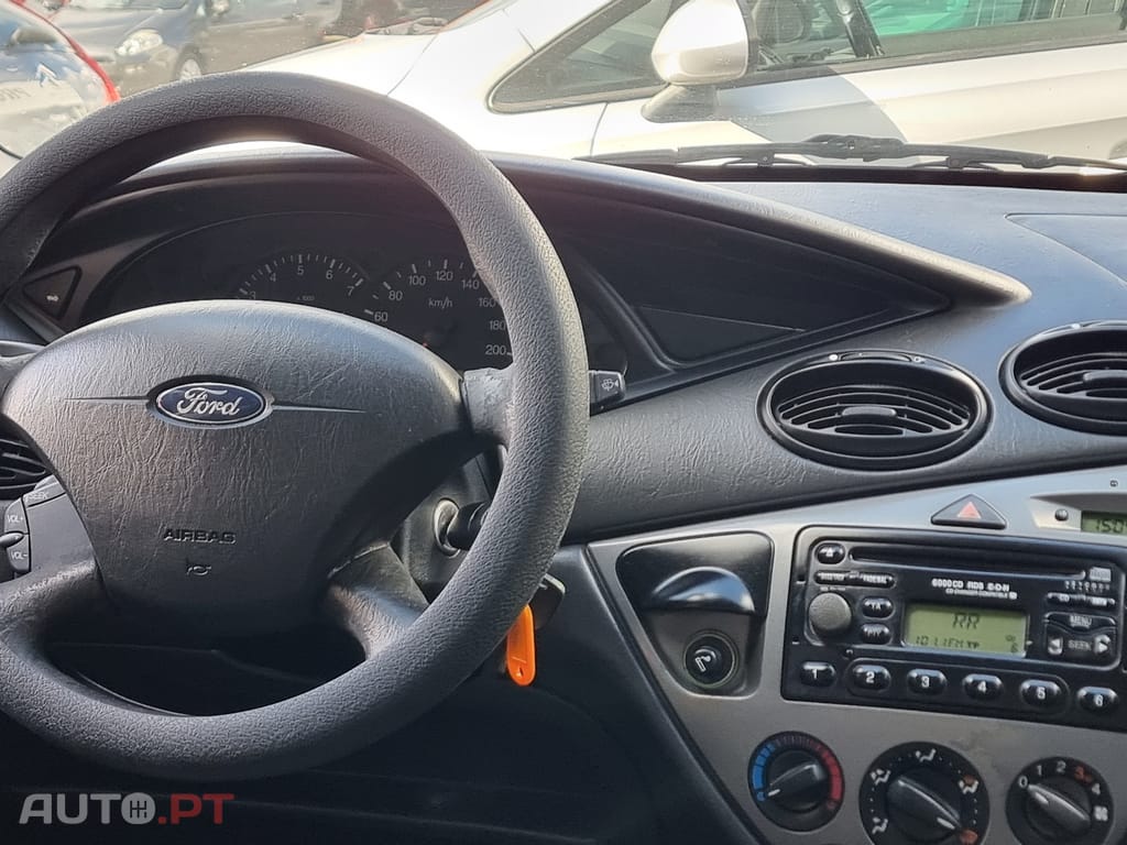 Ford Focus 1.4 X-Trend