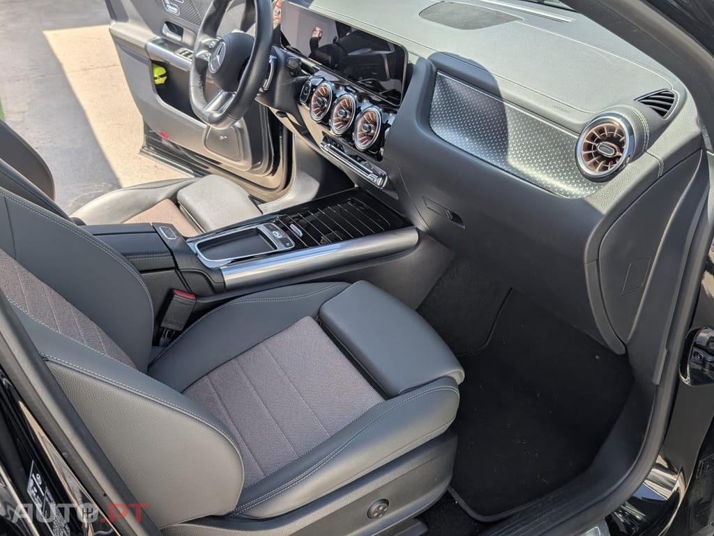 Mercedes-Benz EQA 250 Electric Art