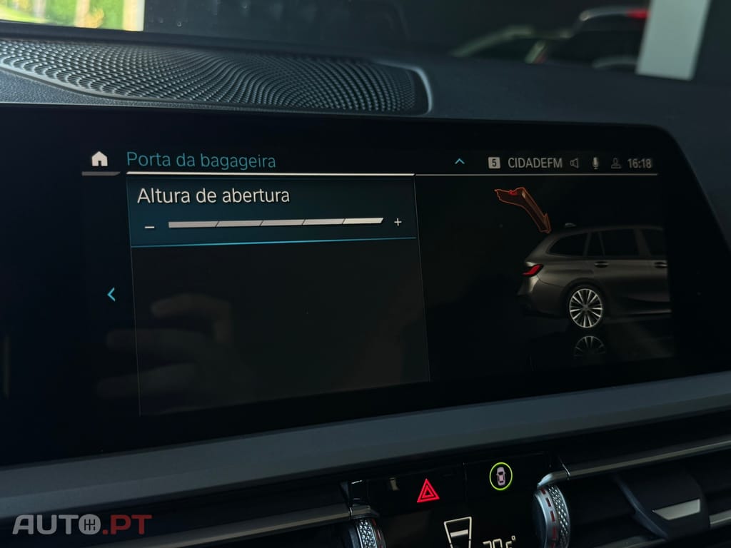 BMW 330 e Touring Auto