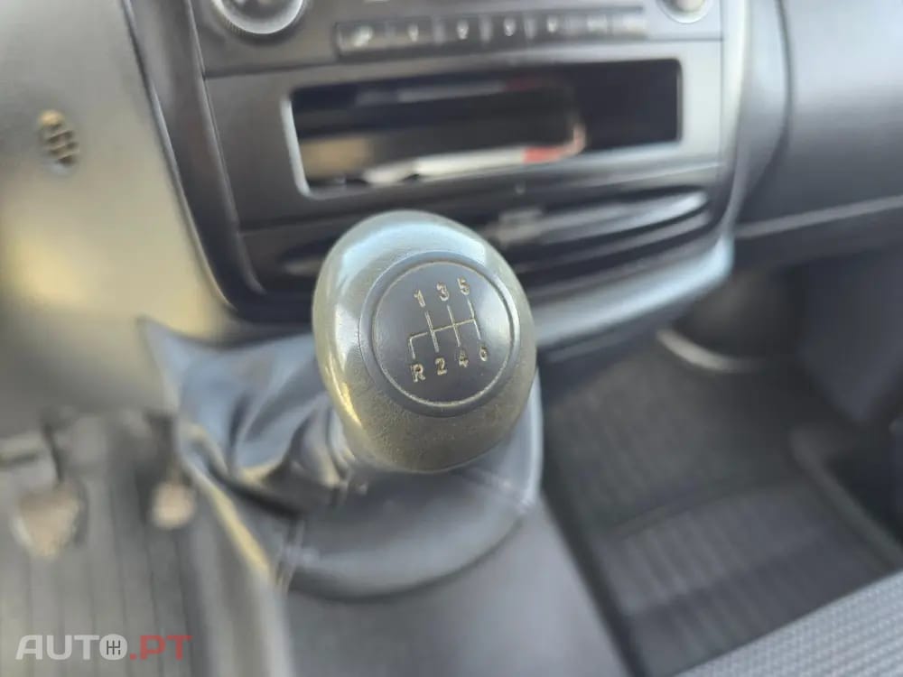 Mercedes-Benz Vito Longa