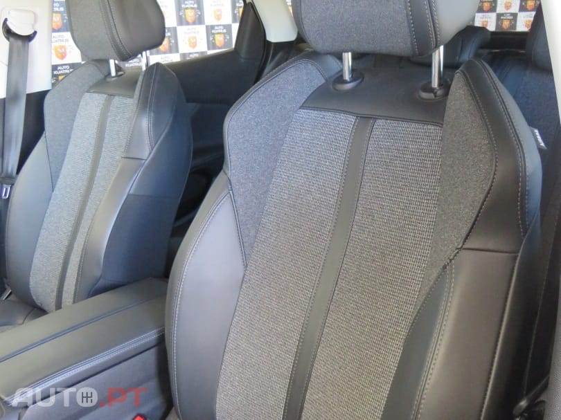 Peugeot 3008 1.5 BlueHDi Allure EAT8