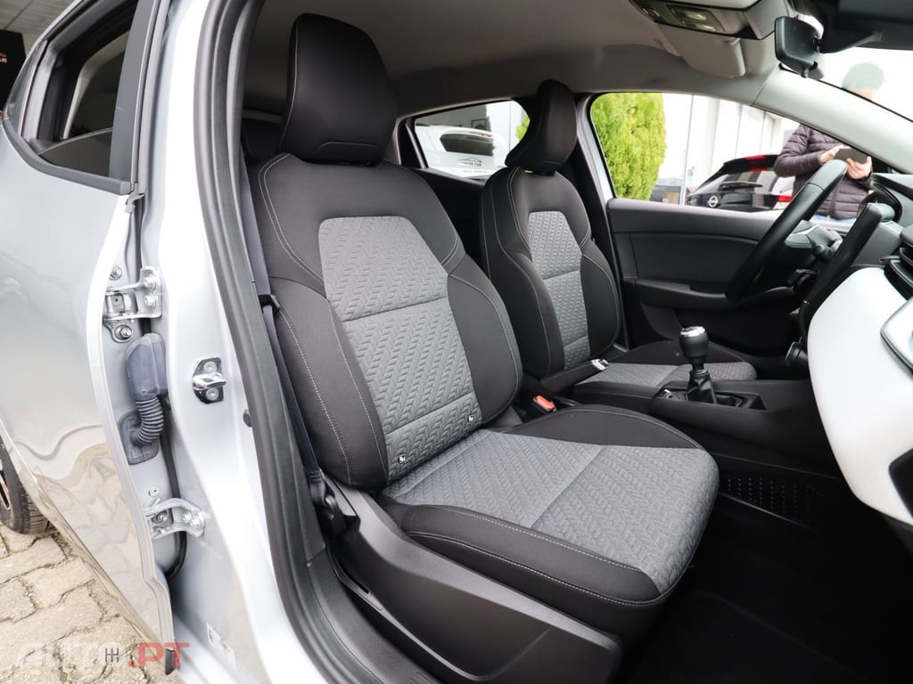 Renault Clio 1.5 Blue dCi Intens — fotografia 13
