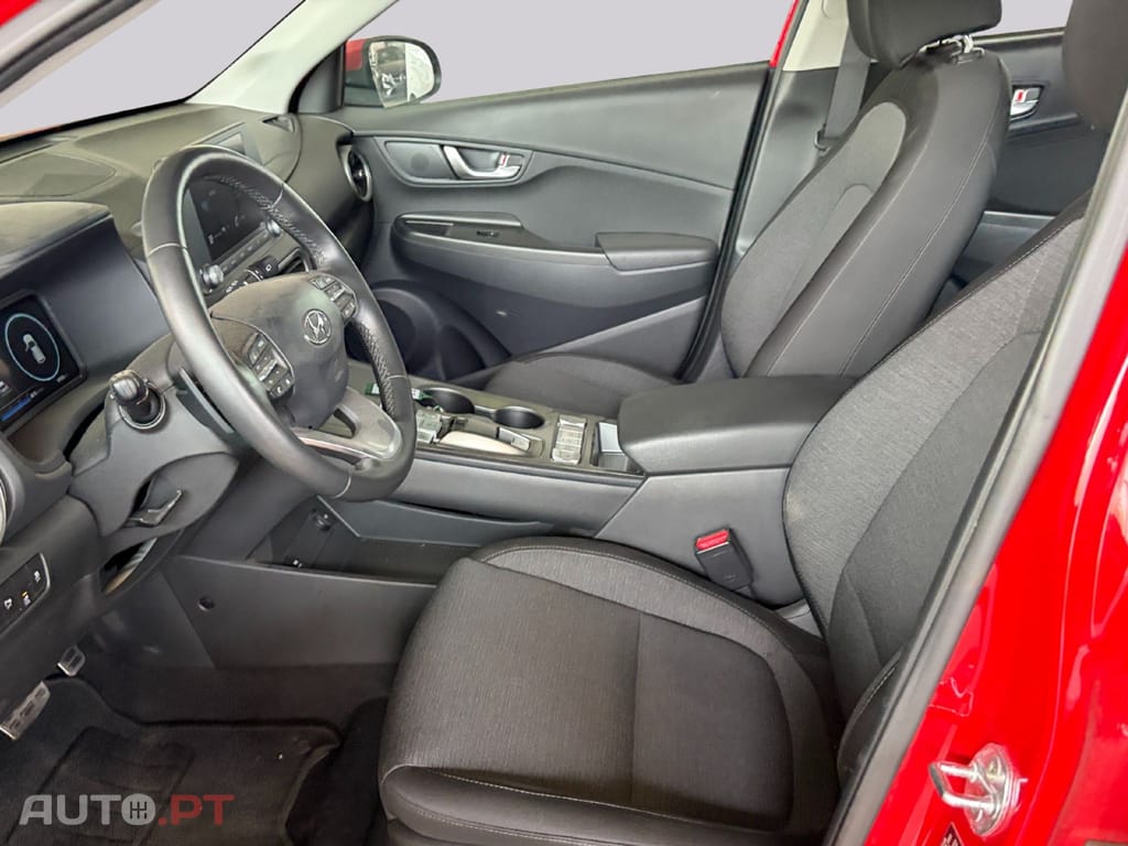 Hyundai Kauai Select I.V.A DEDUTIVEL 