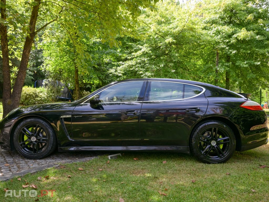 Porsche Panamera S Hybrid J19