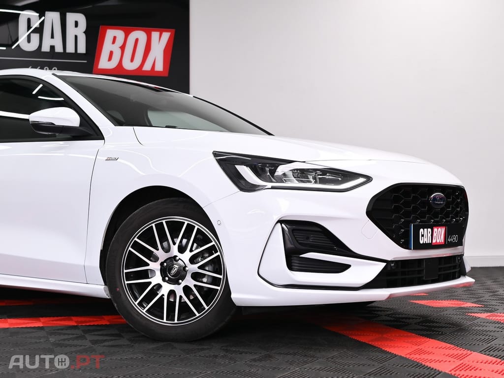 Ford Focus 1.0 EcoBoost MHEV ST-Line X Aut.