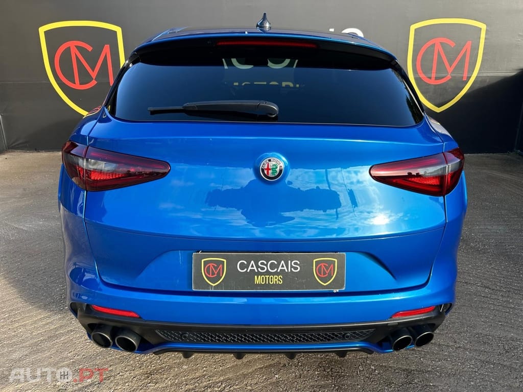 Alfa Romeo Stelvio V6 2.9 Bi-Turbo AT8-Q4 Quadrifoglio