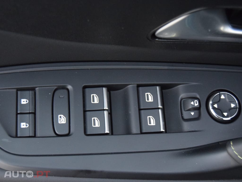 Peugeot 408 1.6 Hybrid GT e-EAT8