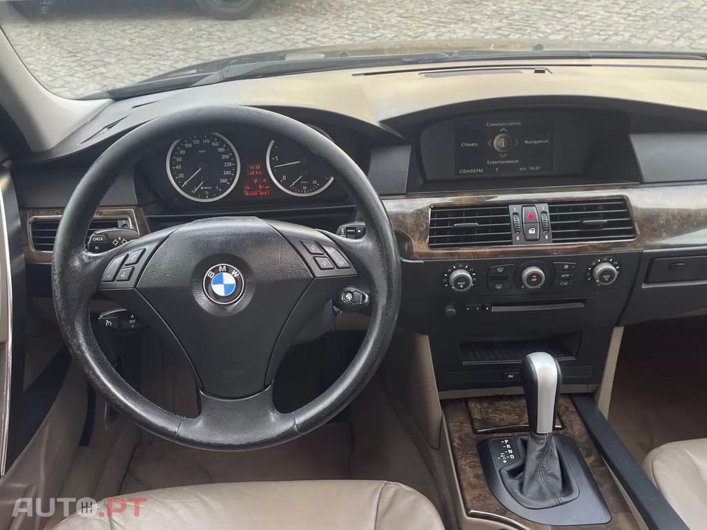 BMW 530 DA SPORT LOOK M (NACIONAL)