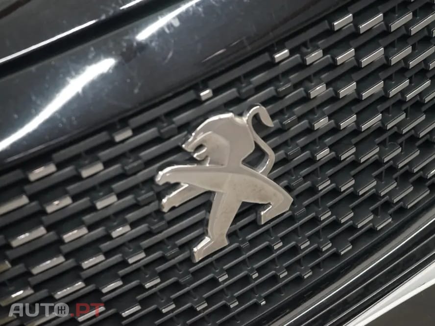 Peugeot 2008 1.2 PureTech Allure