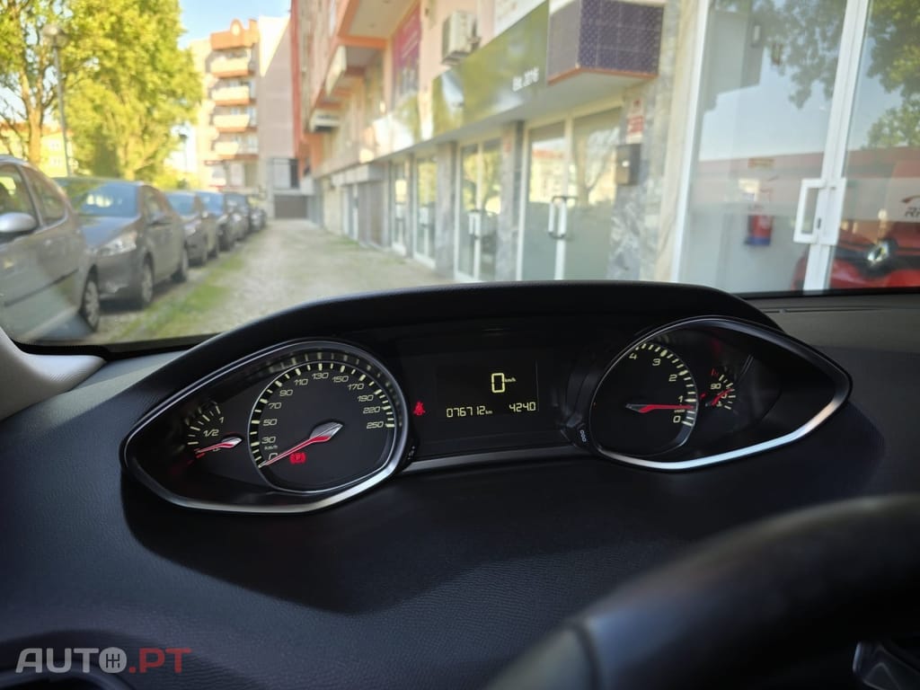 Peugeot 308 1.2 PureTech Style