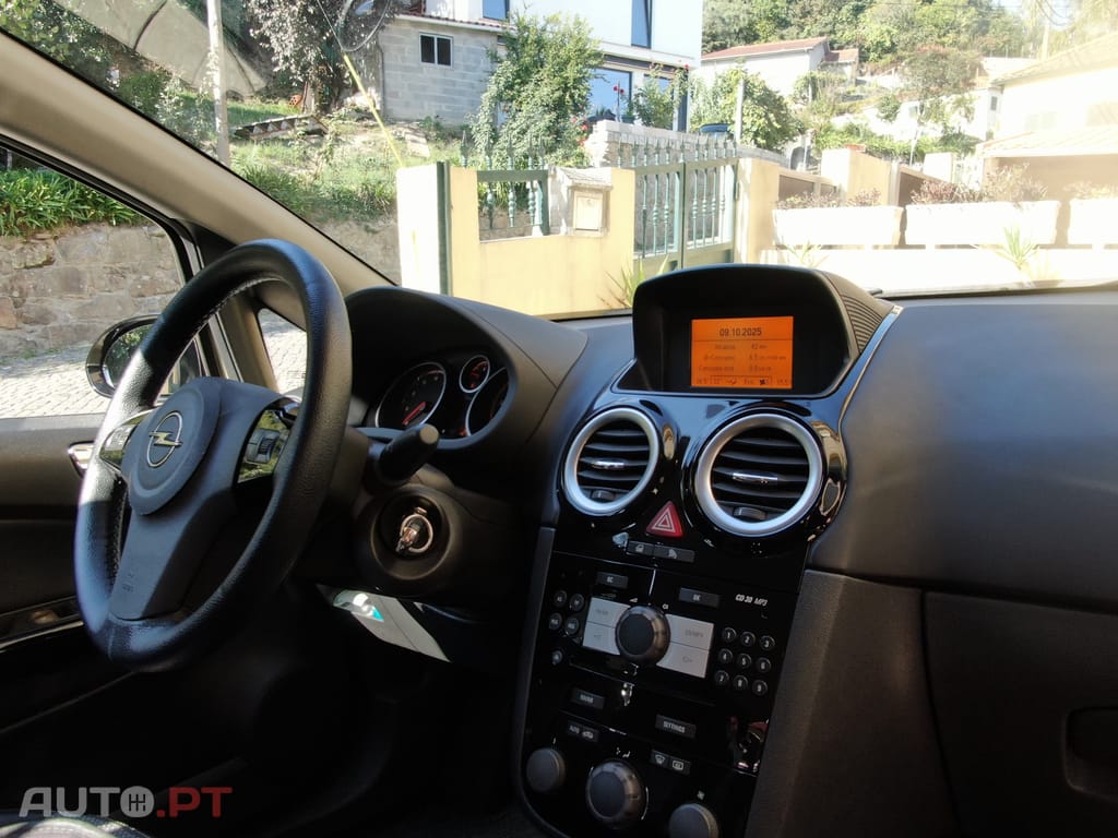 Opel Corsa Cosmo 1.2