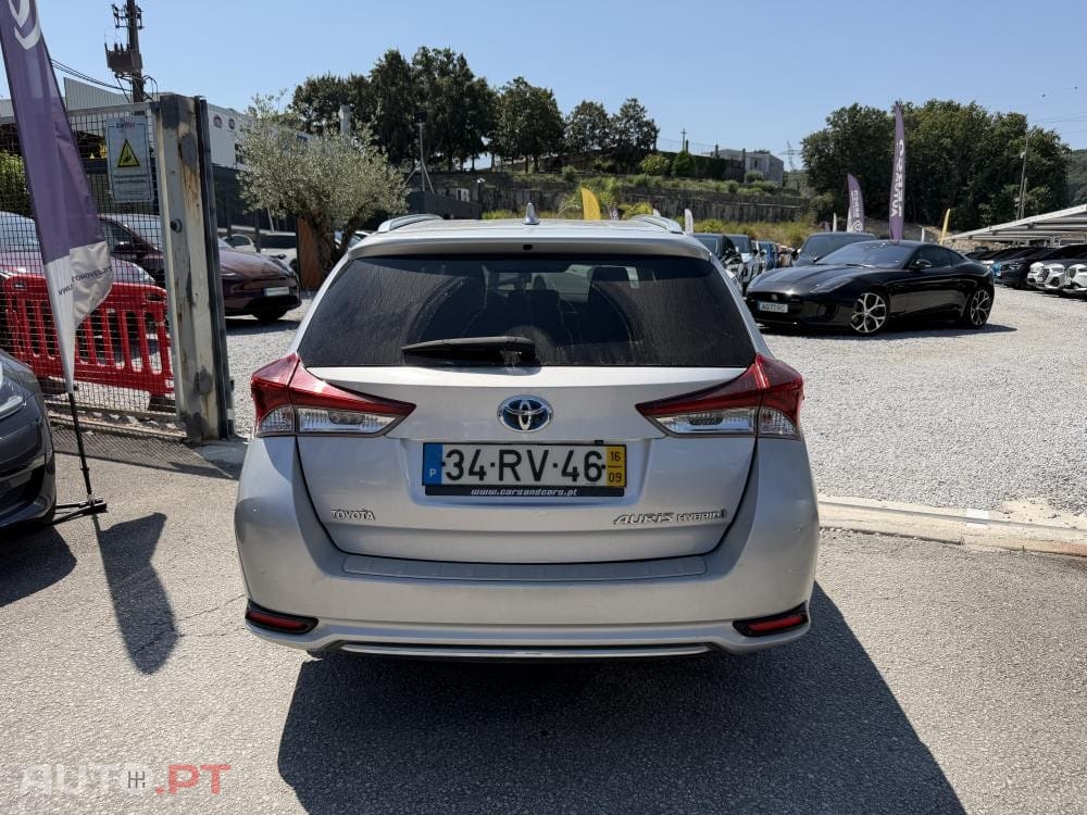 Toyota Auris Touring Sports 1.8 HSD Comfort +P.Techno+P.Sport