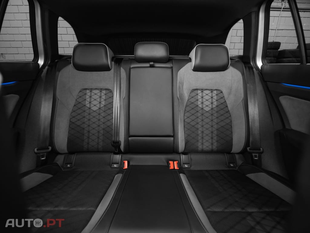 Volkswagen Golf Variant 2.0 TDi R-Line DSG