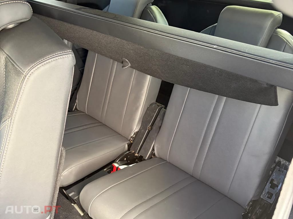 Peugeot 5008 Peugeot 5008 GT line 1.2 PureTech 130cv EAT8. 7 lugar • 2023 • 24716 km •