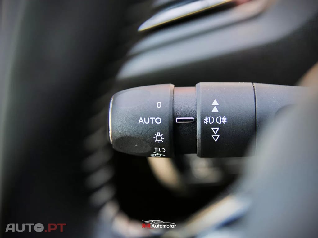 Peugeot 308 1.2 PureTech Business Line