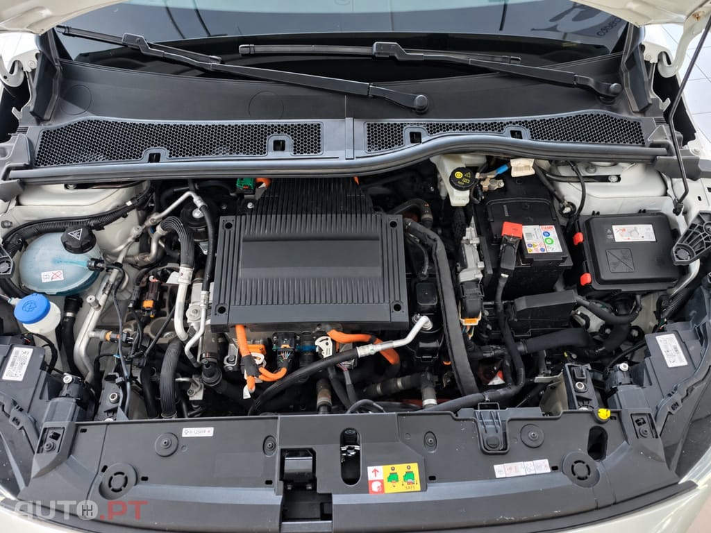 Peugeot E-208 50 kWh Active Pack