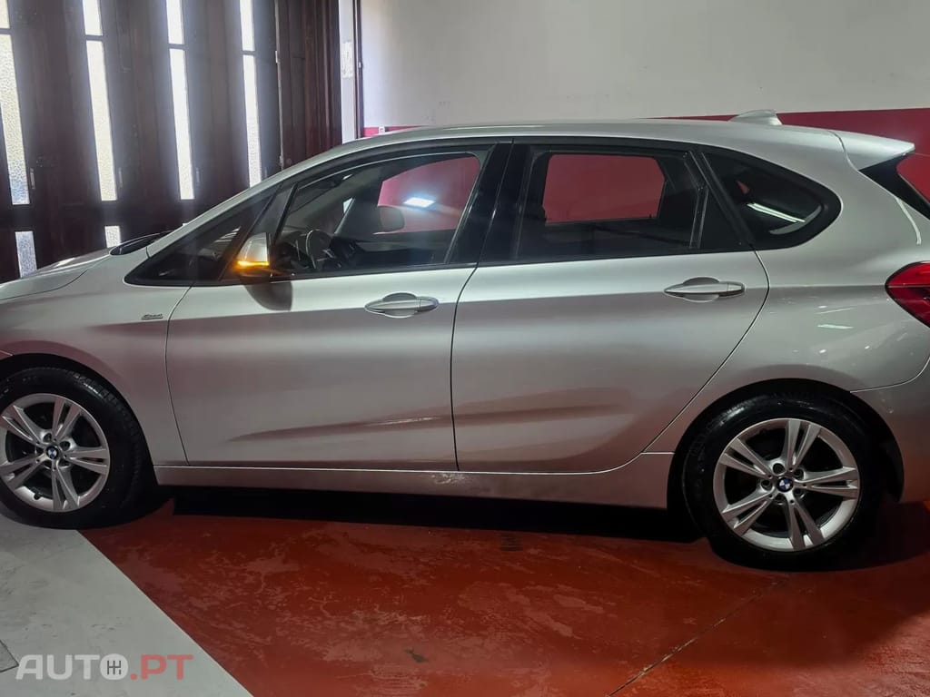 BMW 216 d Line Sport