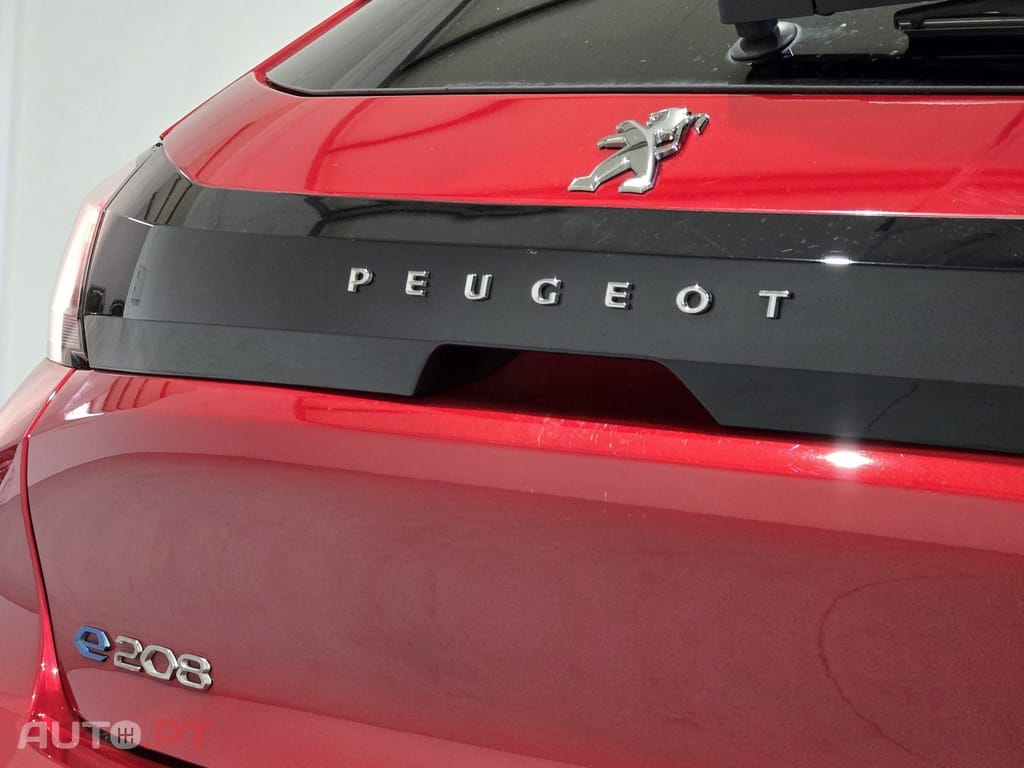 Peugeot E-208 50 kWh Style