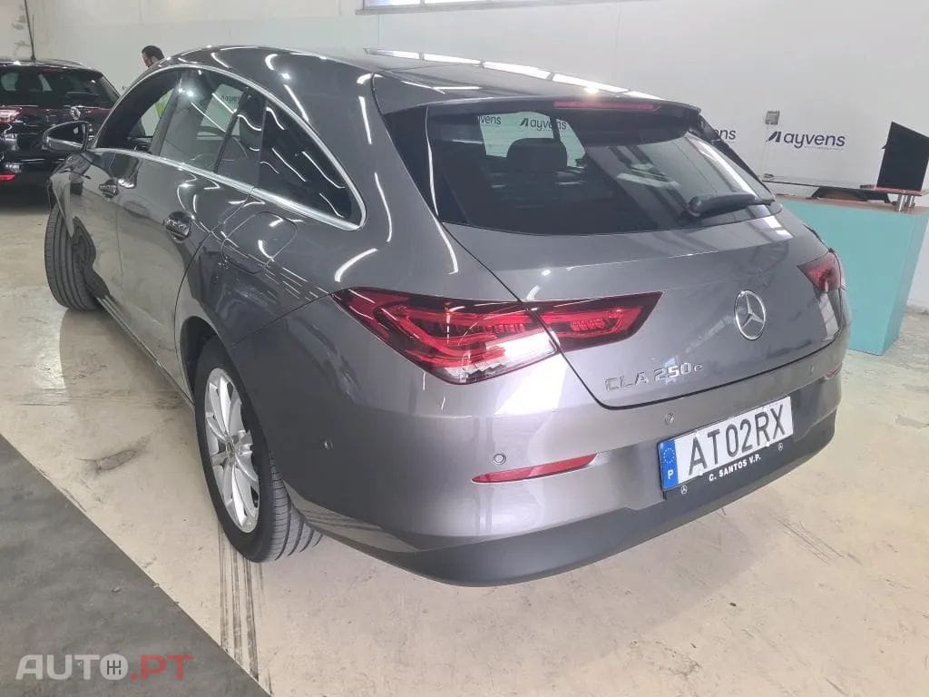 Mercedes-Benz CLA 250 e Shooting Brake Style Plus