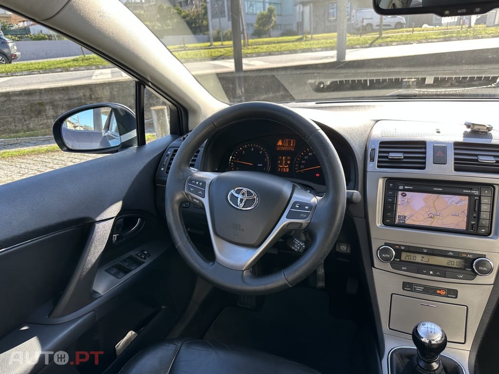Toyota Avensis SD 2.0 D-4D Exclusive +Pele+GPS