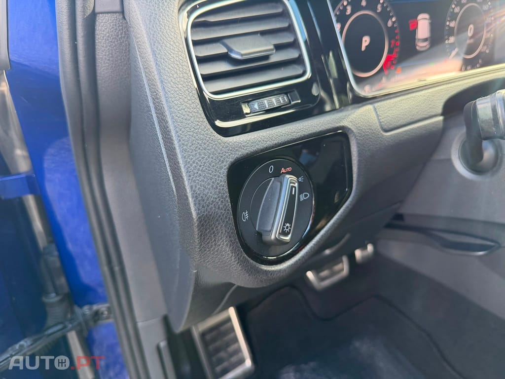 Volkswagen Golf R 4Motion (BlueMotion ) DSG