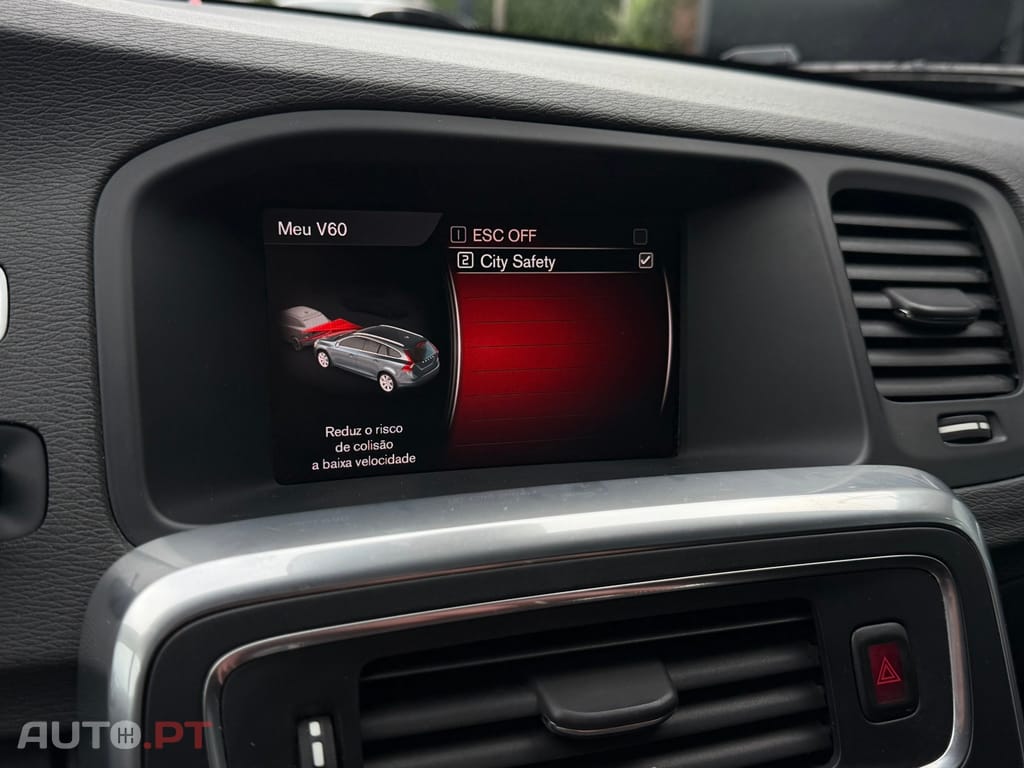 Volvo V60 2.0 D2 R-Design