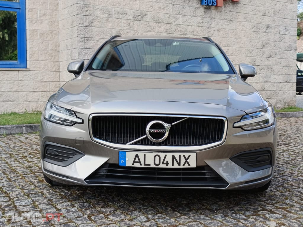 Volvo V60 2.0 B4 Momentum Plus Geartronic