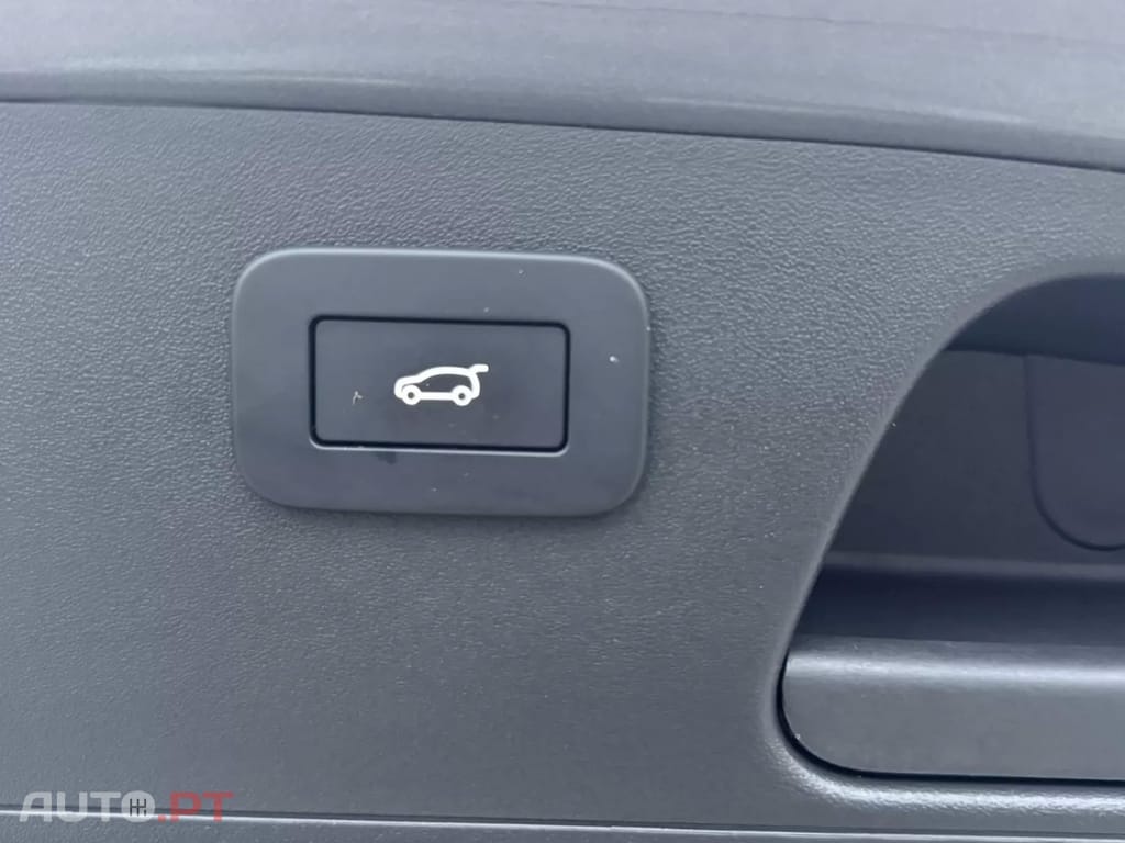 Jaguar E-Pace 1.5 P300e R-Dynamic SE AWD Aut.