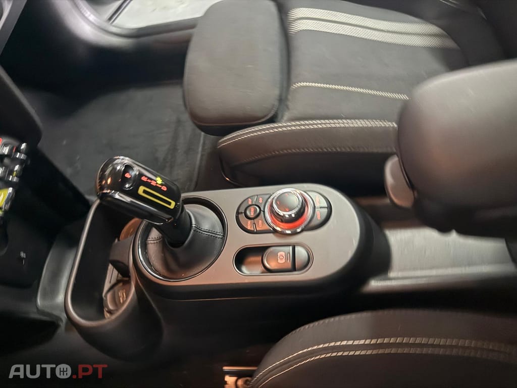 MINI Cooper SE Camden Edition