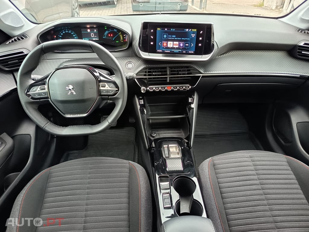 Peugeot E-208 50 kWh Style