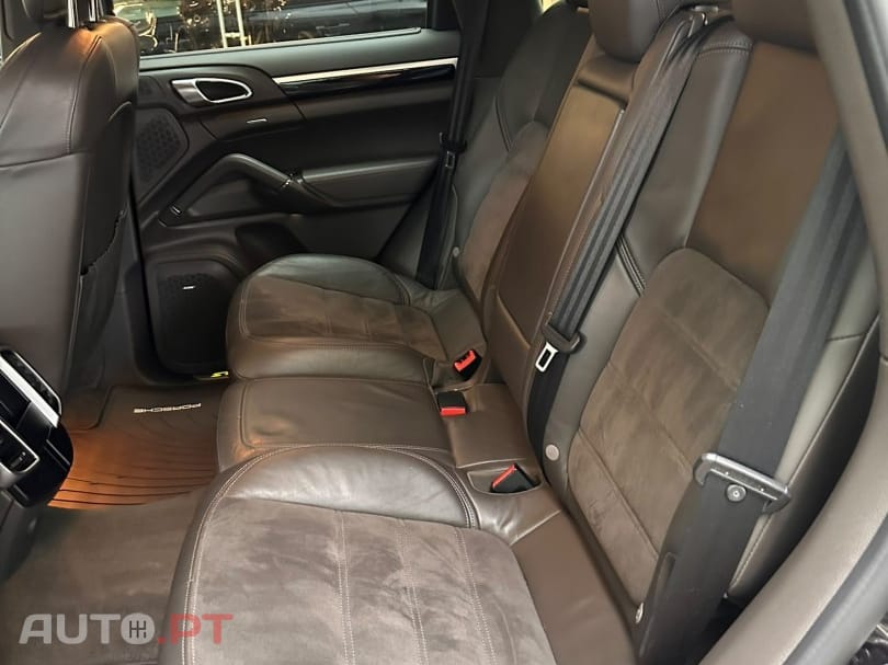 Porsche Cayenne S E-Hybrid Platinum Edition