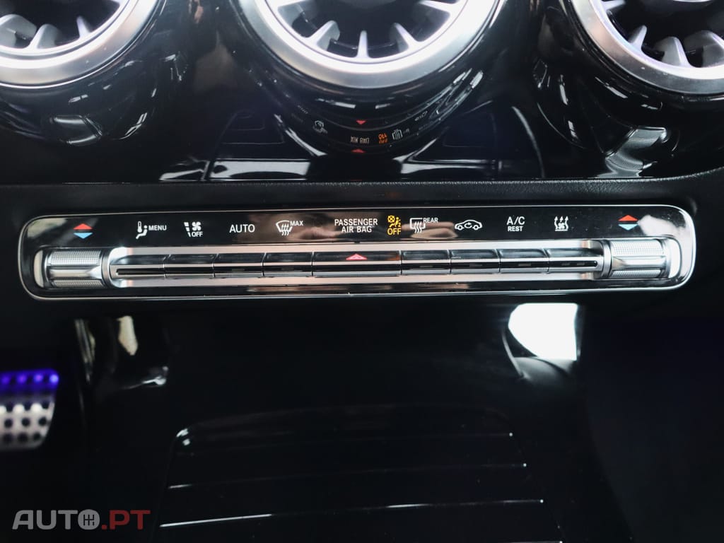 Mercedes-Benz A 250 e AMG Line