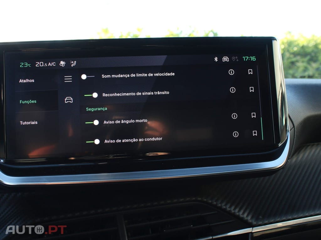 Peugeot 2008 PureTech 130 EAT8 Allure