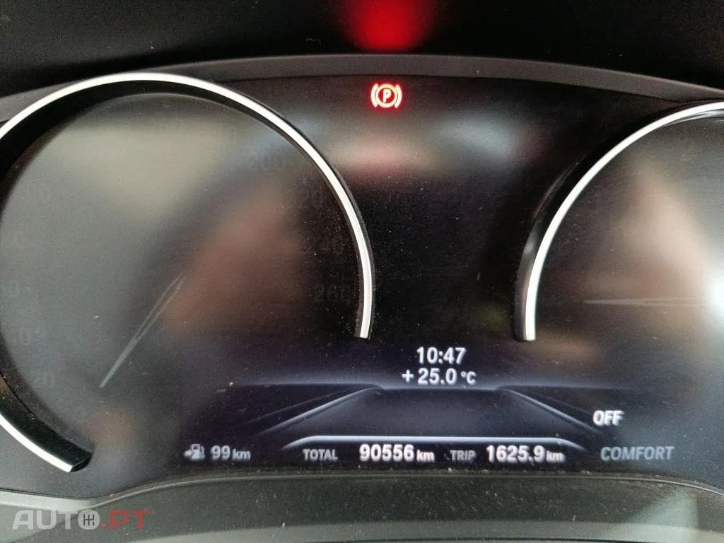 BMW 318 d Touring Essence