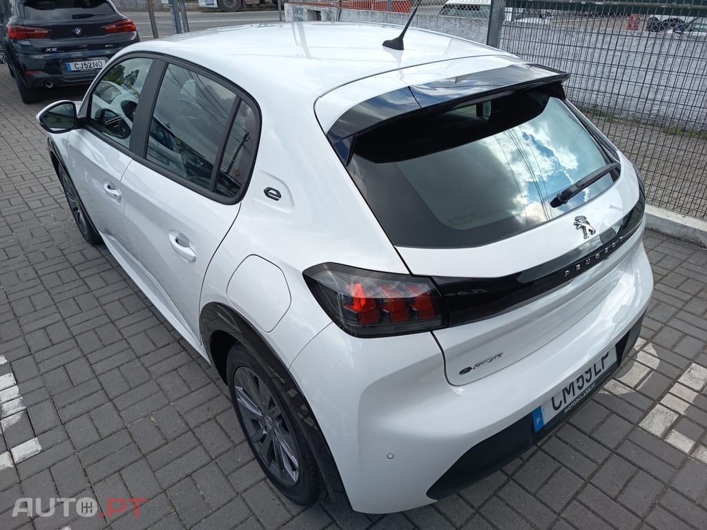 Peugeot E-208 50 kWh Active Pack