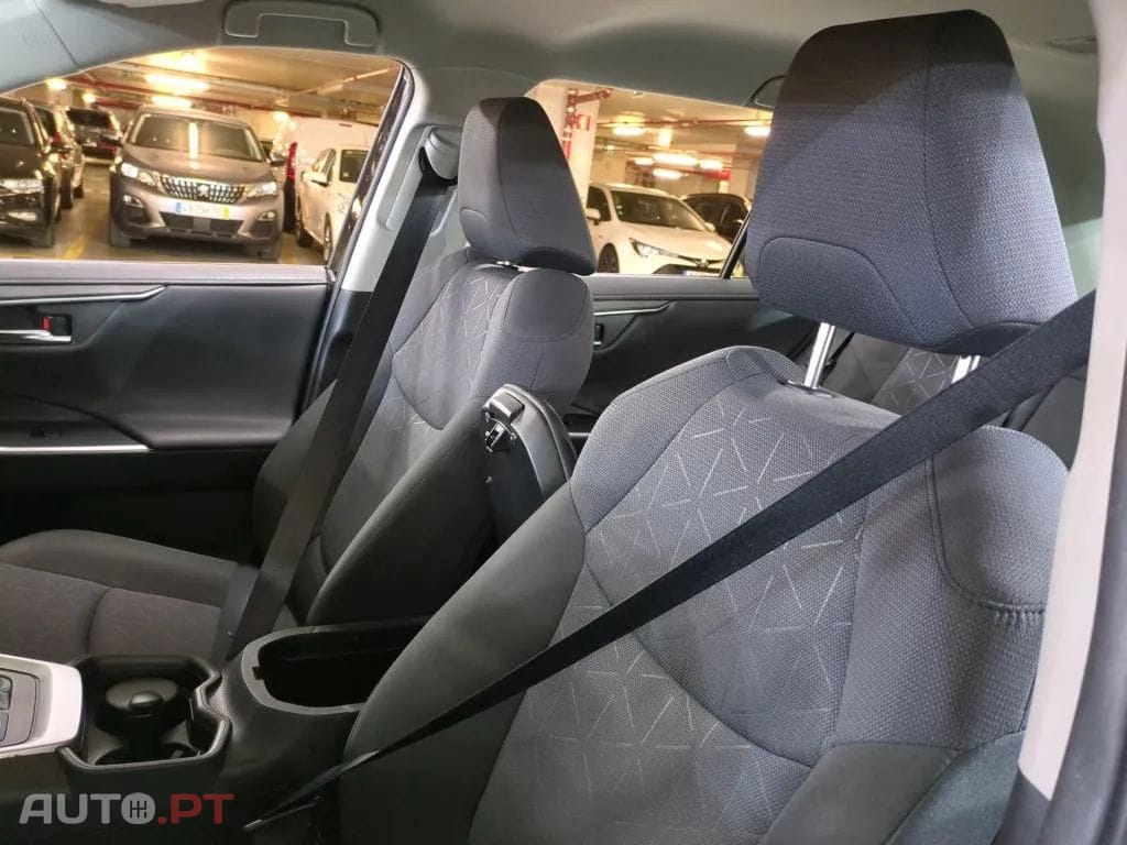 Toyota RAV4 2.5 HDF Comfort