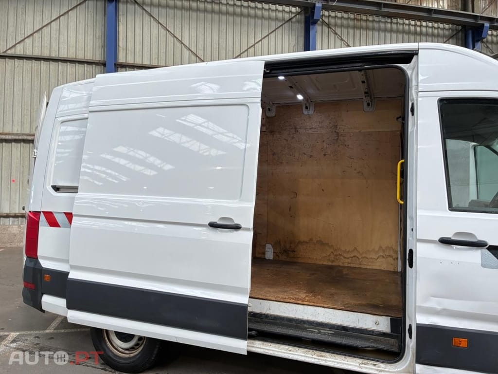 Volkswagen Crafter 35 2.0 TDI L3H3 Business line