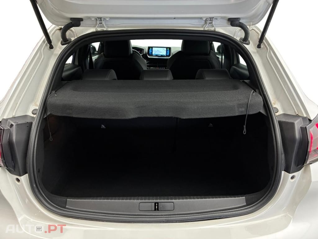 Peugeot E-208 50 kWh GT