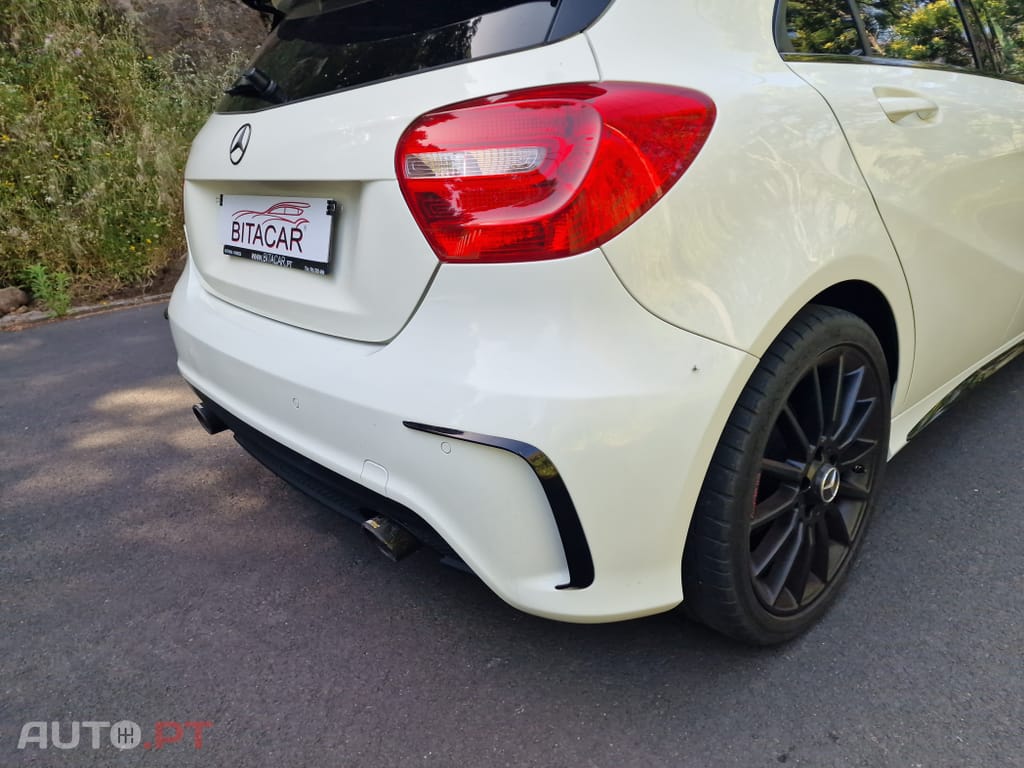 Mercedes-Benz A 180 d AMG Line