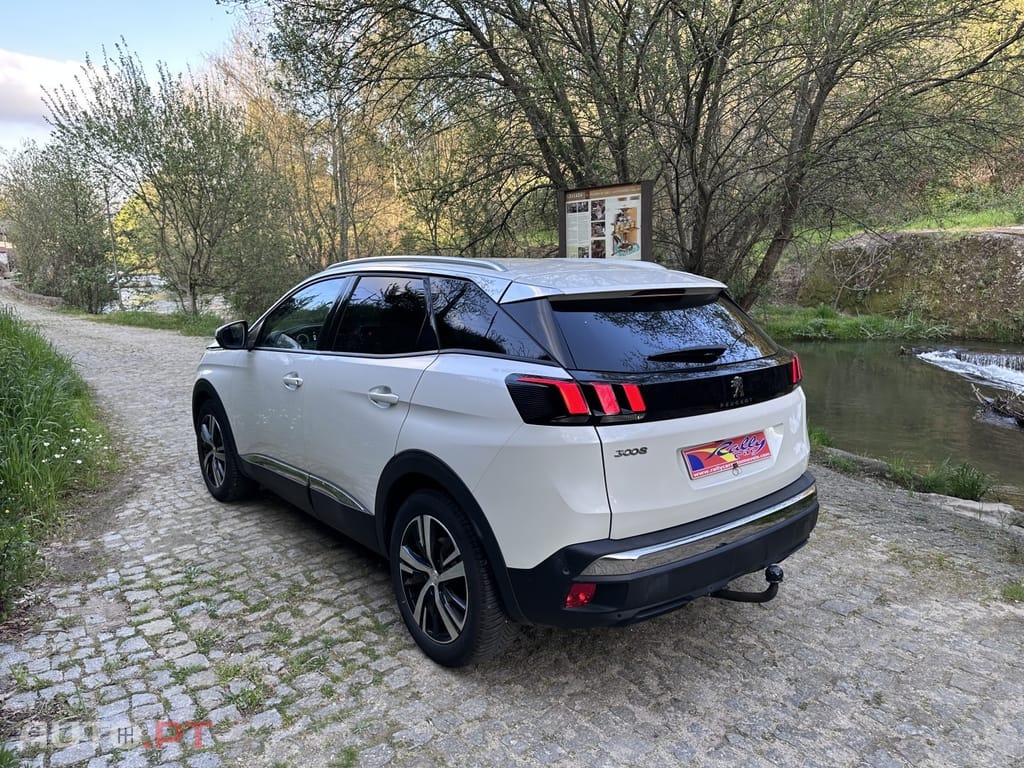 Peugeot 3008 1.2 PureTech Allure EAT8