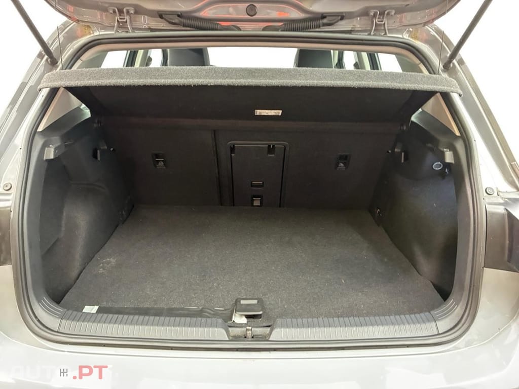 Volkswagen Golf 1.4 Hybrid OPF Style DSG6