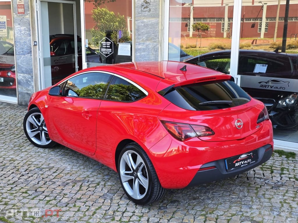 Opel Astra GTC 1.7 CDTi S/S J19
