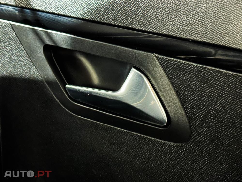 Peugeot E-208 50 kWh GT Pack