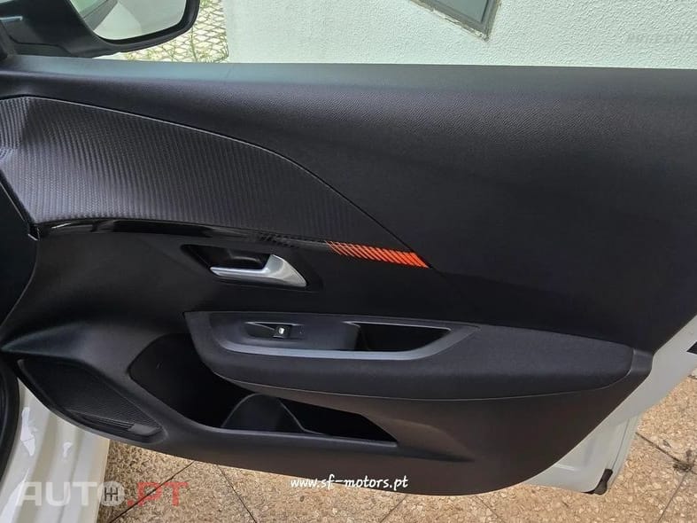 Peugeot E-208 Active