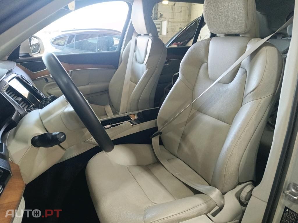Volvo XC90 2.0 T8 PHEV Inscription Expression AWD
