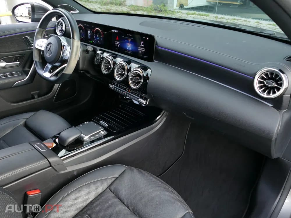 Mercedes-Benz A 250 e AMG Line