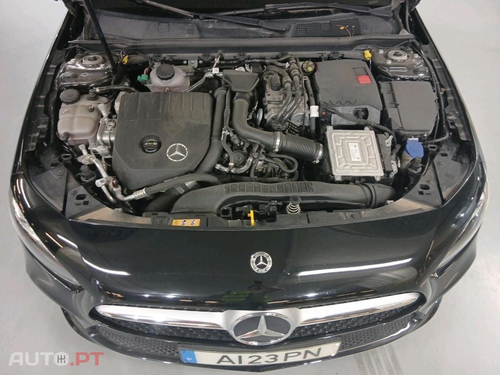 Mercedes-Benz A 250 E STYLE PLUS Hibrido Plug-In