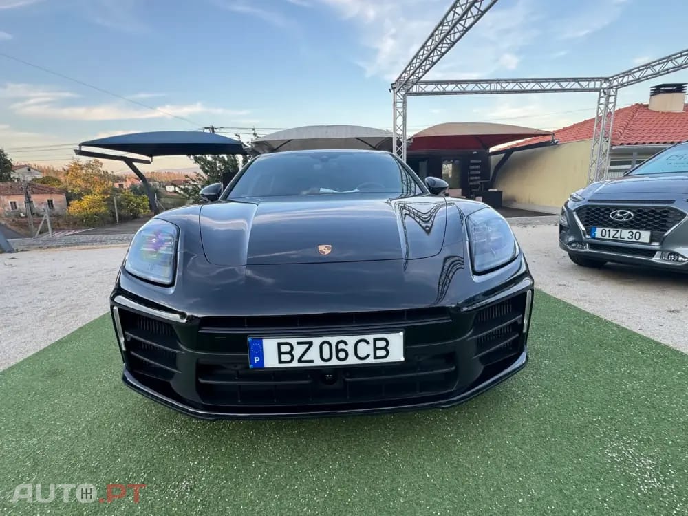 Porsche Panamera 4 E-Hybrid